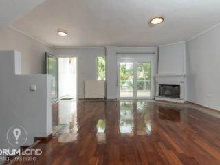 Forumland Real Estate, Σαλόνι με τζάκι