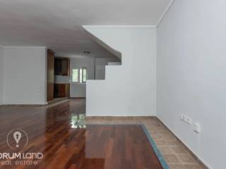 Forumland Real Estate, Σαλόνι με τζάκι