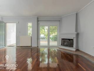 Forumland Real Estate, Σαλόνι με τζάκι