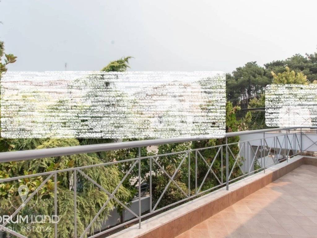 Forumland Real Estate, Βεράντες