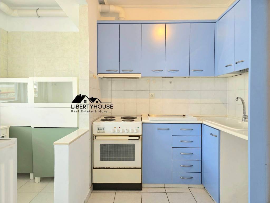 Me polloys apothekeytikoys choroys