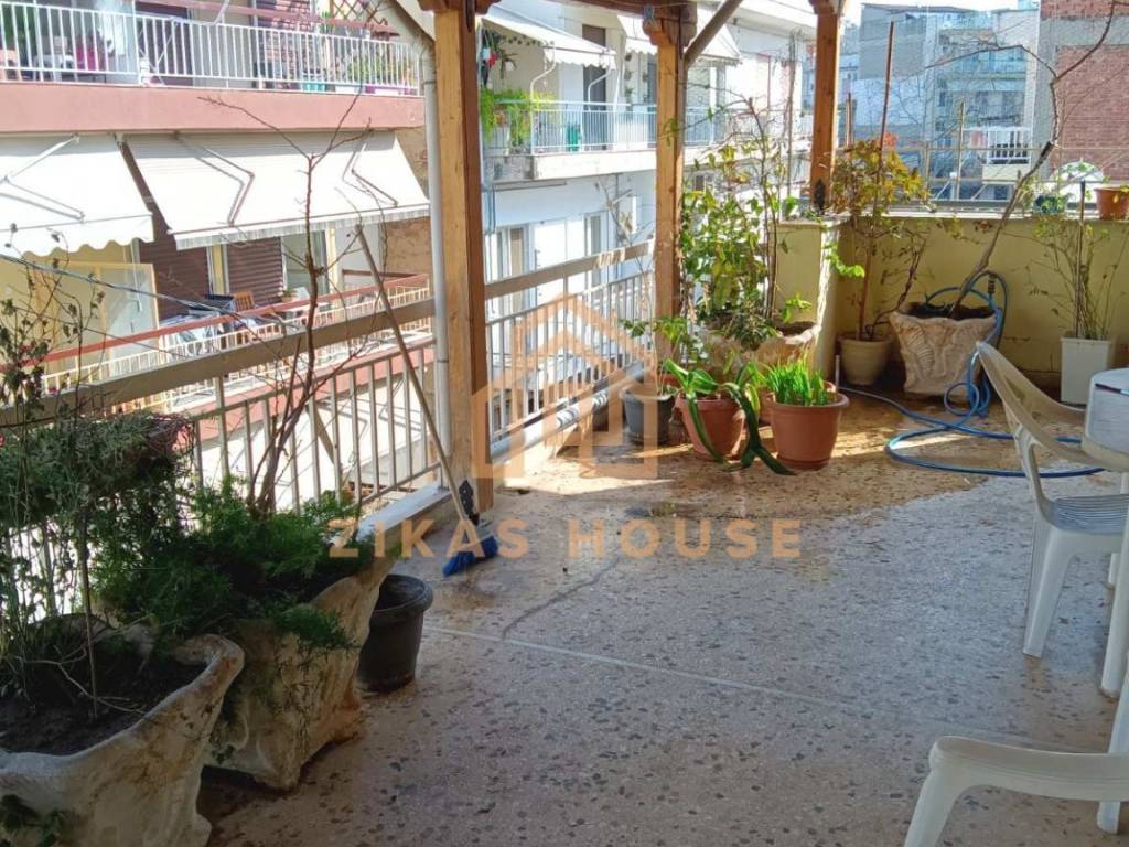 Θέα από μπαλκόνι