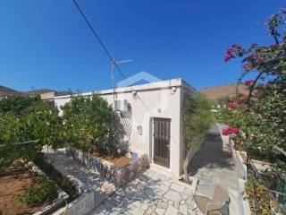 Πίσω Είσοδος