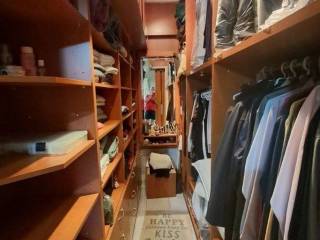 Forumland Real Estate, dressing room