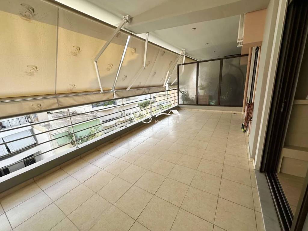 Θέα απο μπαλκόνι