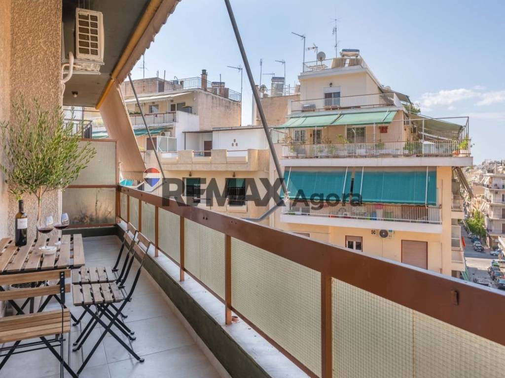 Θέα από μπαλκόνι