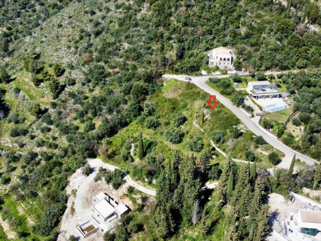 E THESE TOY OIKOPEDOY