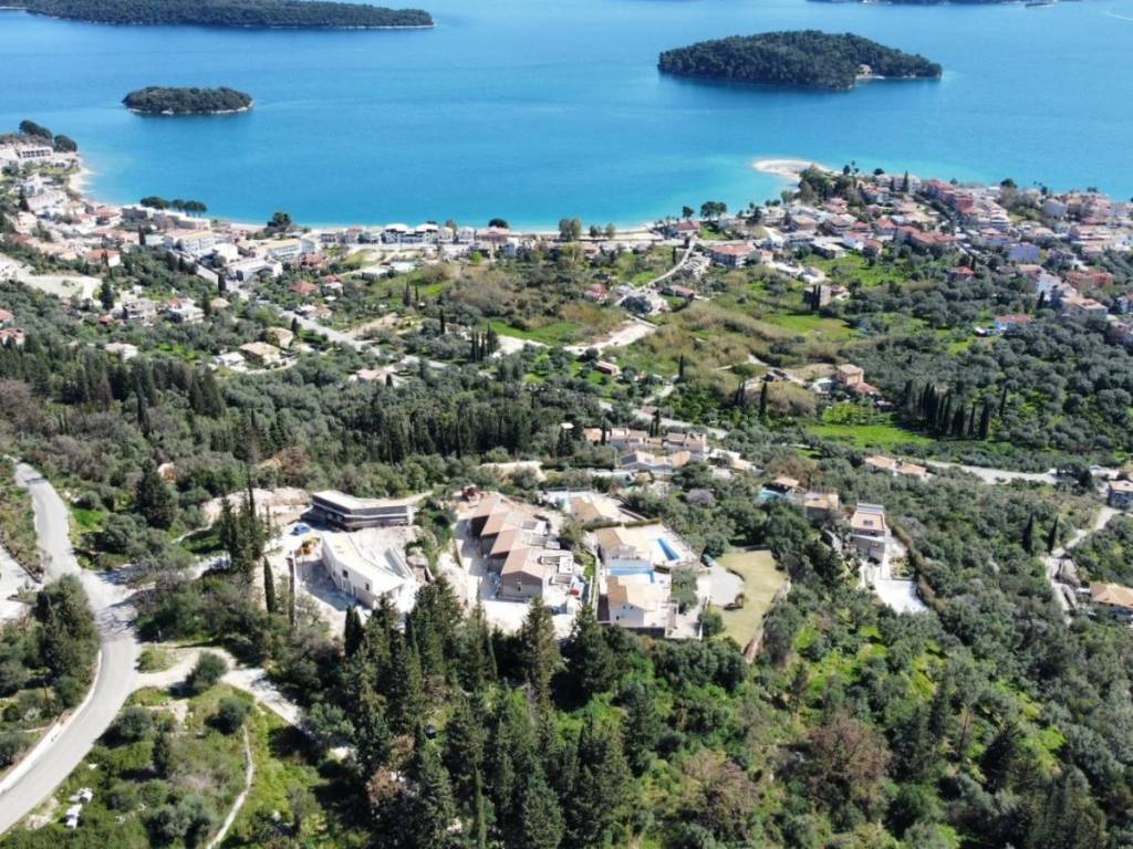 POLY KONTA STEN POLE TOY NYDRIOY