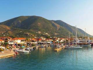 DIATHETEI LIMANI KAI MARINA