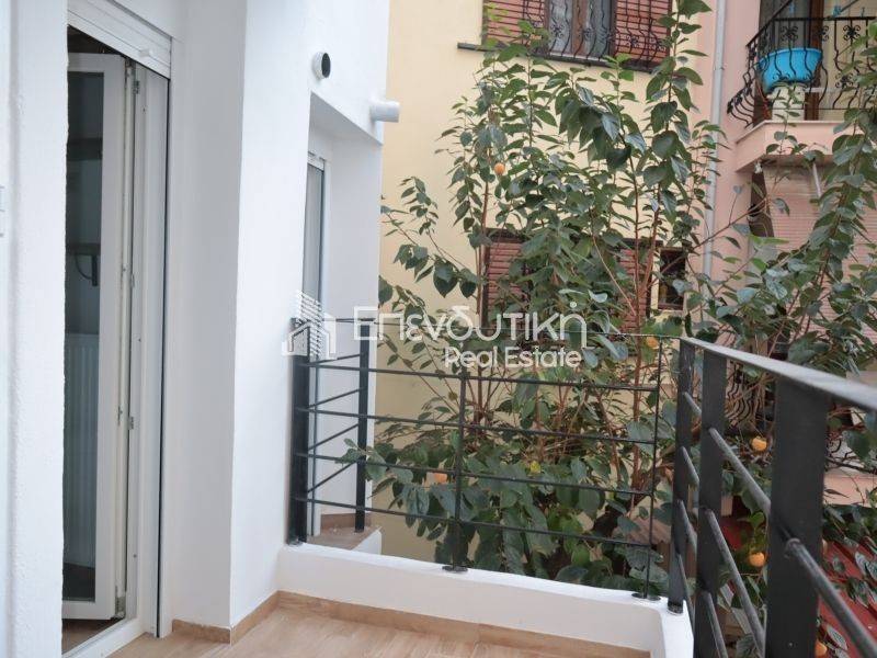 Θέα από μπαλκόνι