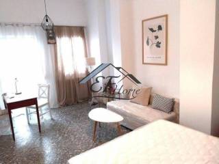 Ενιαίος χώρος σαλόνι-υπνοδωμάτιο