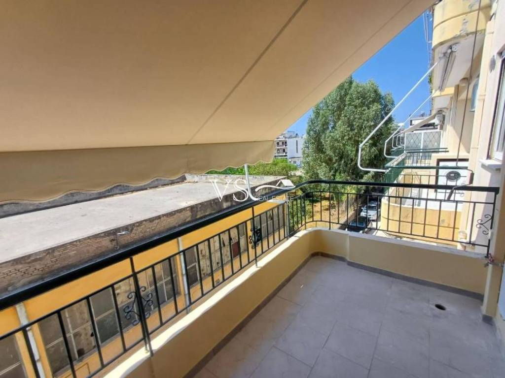 Θέα απο μπαλκόνι