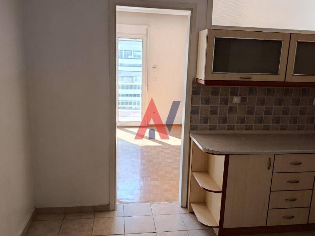 ΚΟΥΖΙΝΑ 2.jpg