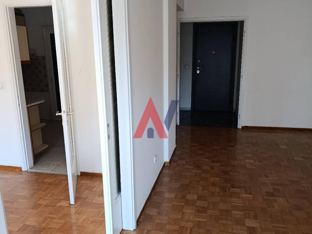 ΔΙΑΧΩΣΡΙΣΤΙΚΟ ΣΑΛΟΝΙΟΥ ΔΩΜΑΤΙΟΥ.jpg