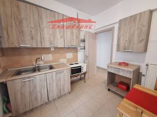 ΞΕΧΩΡΙΣΤΗ ΚΟΥΖΙΝΑ