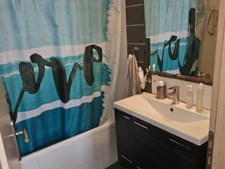 Luxuriously constructed maisonette