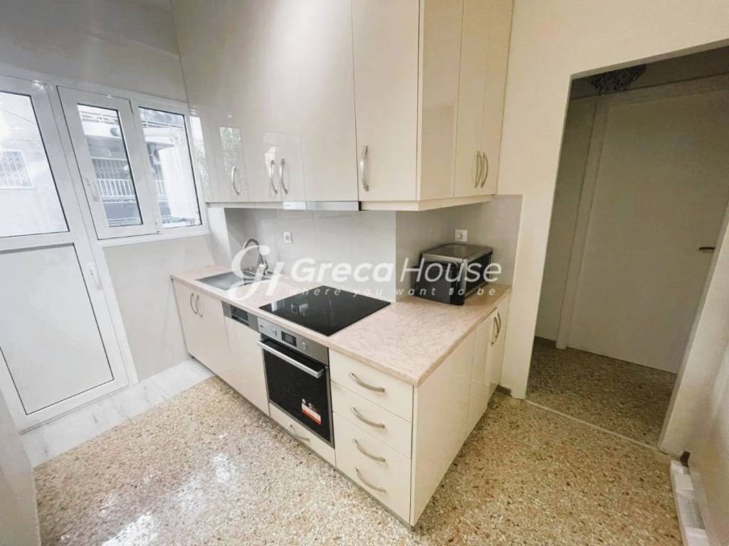 Ανακαινισμένο διαμέρισμα προς Πώληση στο Παγκράτι