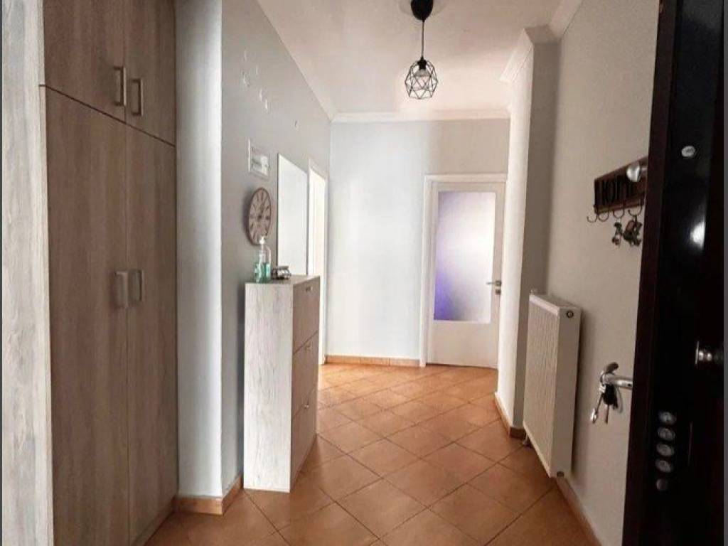 Forumland Real Estate, Διάδρομος