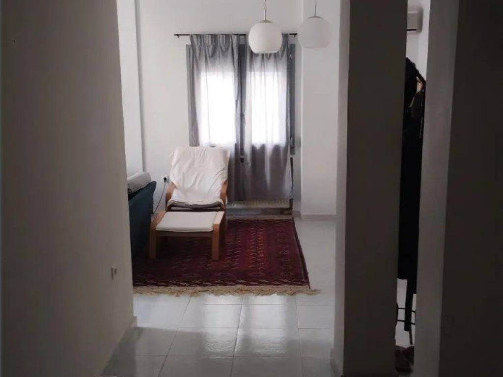 Forumland Real Estate, Είσοδος