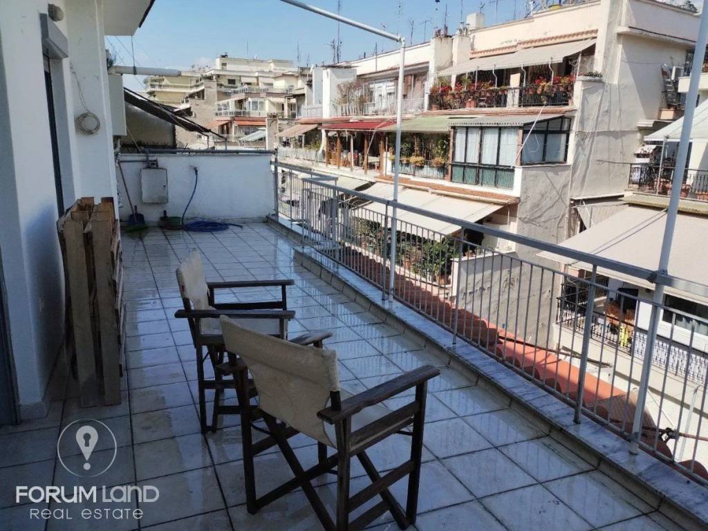 Forumland Real Estate, Βεράντες