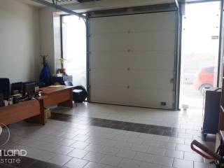 Forumland Real Estate, επαγγελματικός χώρος