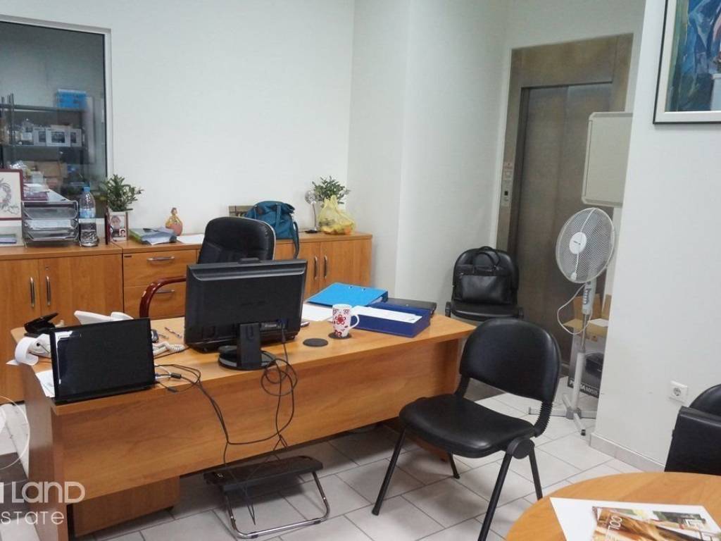 Forumland Real Estate, επαγγελματικός χώρος