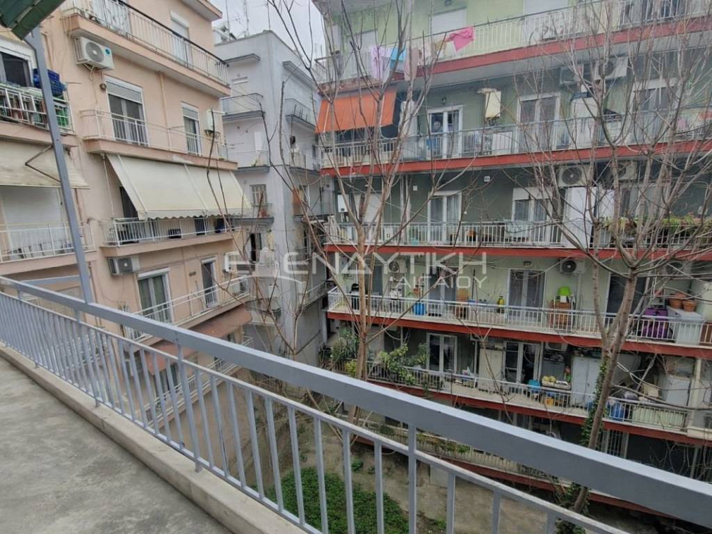 Θέα από μπαλκόνι