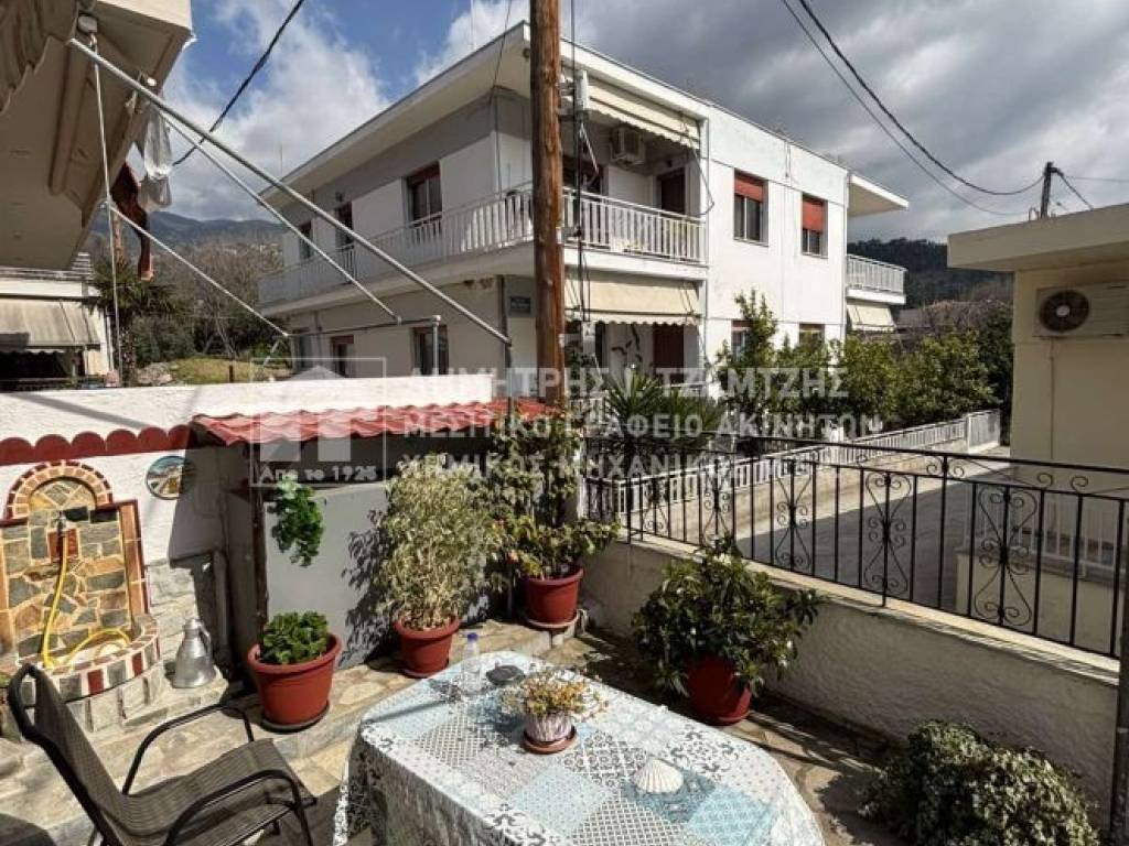 Θέα από μπαλκόνι