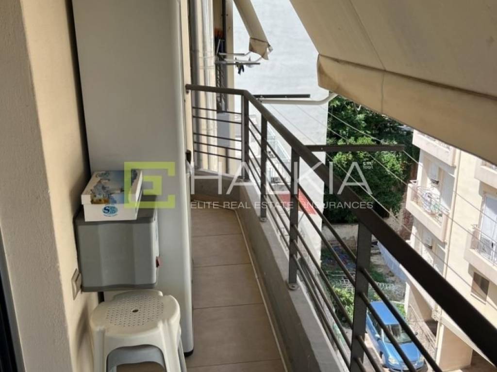 πίσω μπαλκόνι