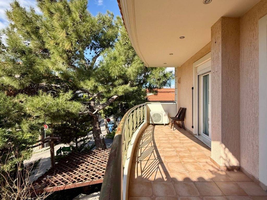 gargittos_residential_detached_for_sale