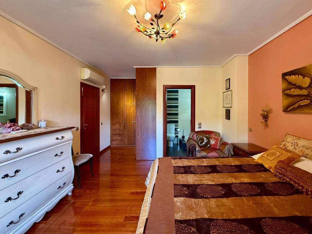 gargittos_residential_detached_for_sale