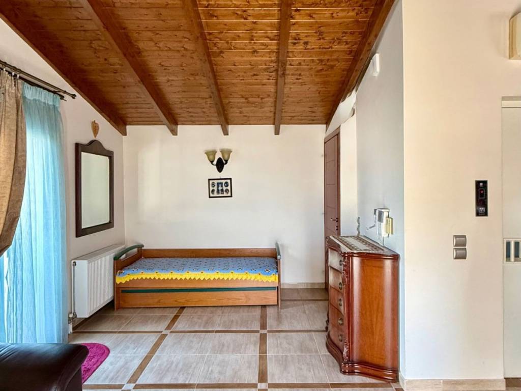 gargittos_residential_detached_for_sale