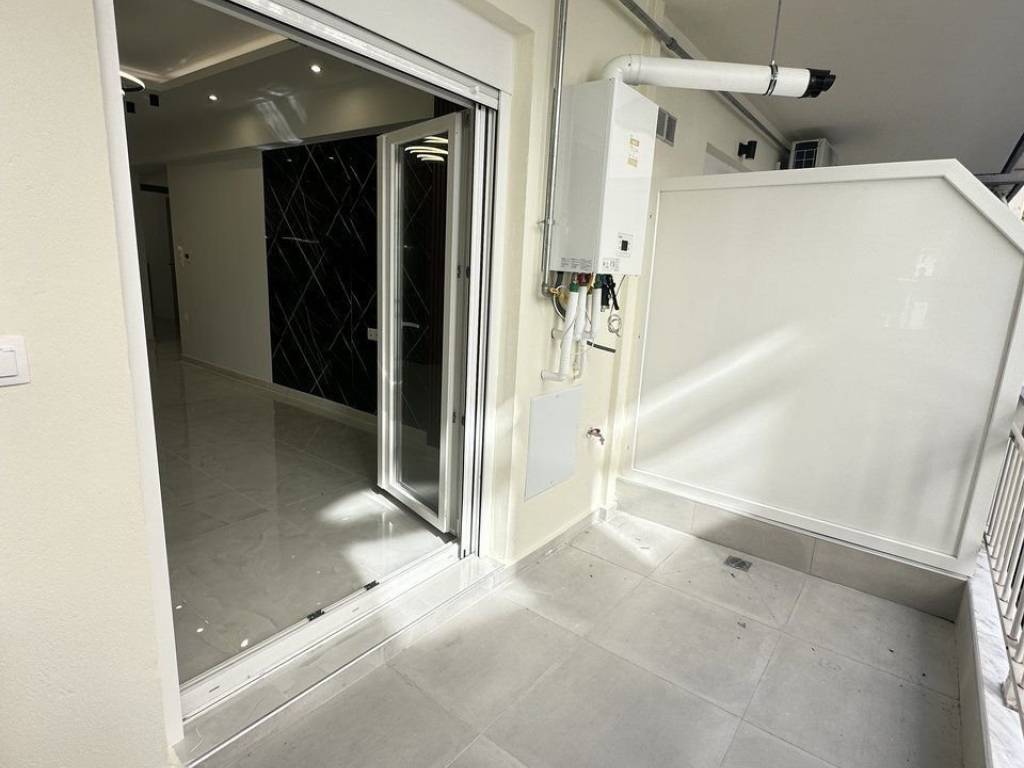 Forumland Real Estate, Βεράντες