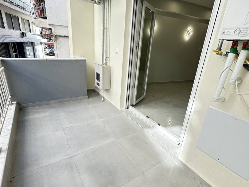 Forumland Real Estate, Βεράντες