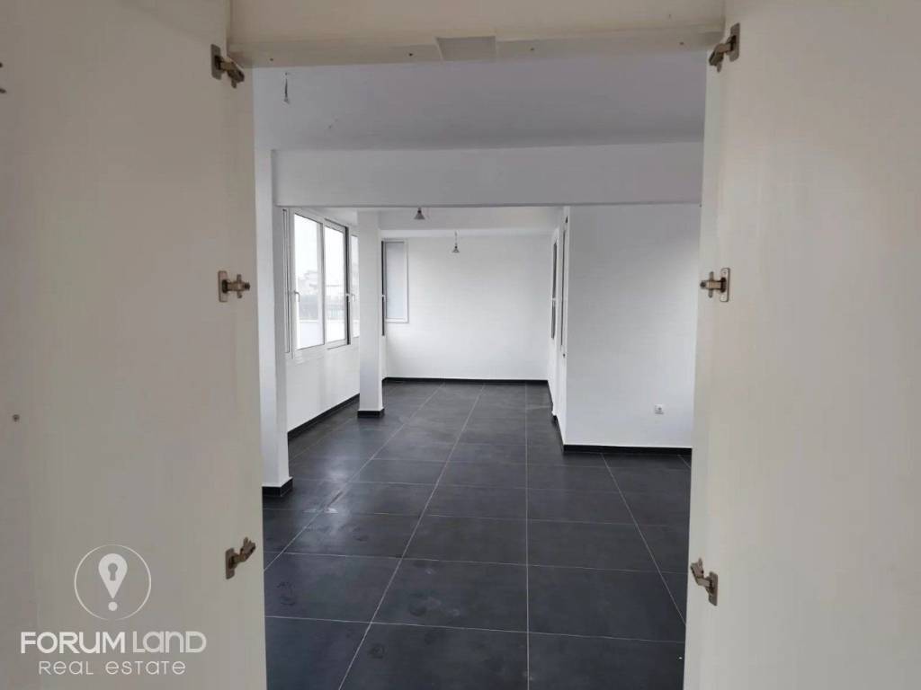 Forumland Real Estate, Εσωτερική όψη