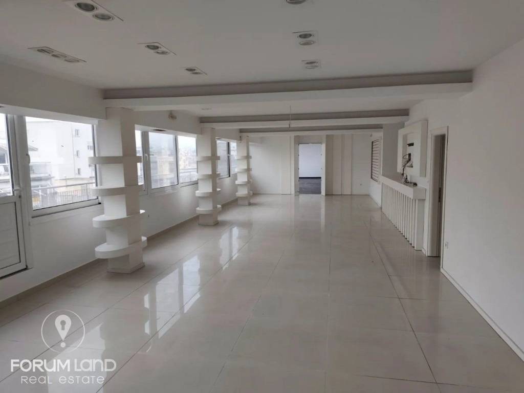 Forumland Real Estate, Εσωτερική όψη