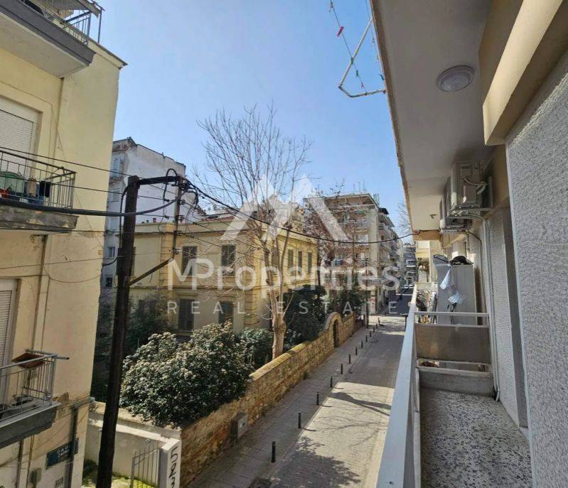 Θέα από μπαλκόνι