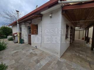 Εξωτερική όψη στο πλάι