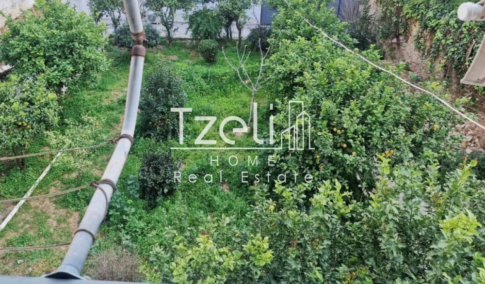 Θέα απο μπαλκόνι