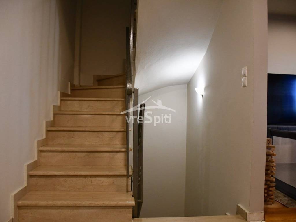 ΕΣΩΤΕΡΙΚΗ ΣΚΑΛΑ