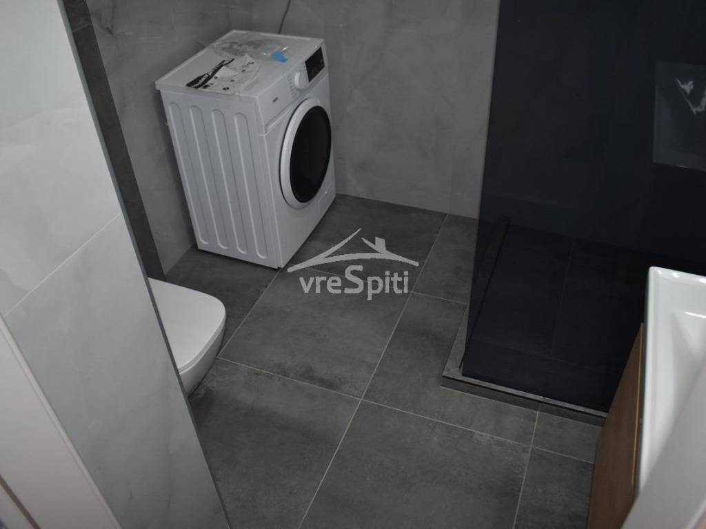 ΑΠΟΨΗ ΛΟΥΤΡΟΥ