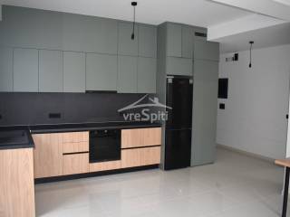 ΑΠΟΨΗ ΚΟΥΖΙΝΑΣ -ΠΛΗΡΩΣ ΕΞΟΠΛΙΣΜΕΝΗ