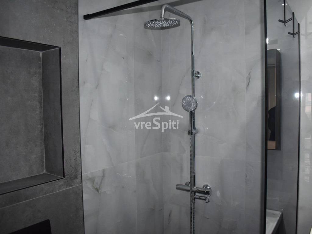 ΚΑΜΠΙΝΑ ΛΟΥΤΡΟΥ