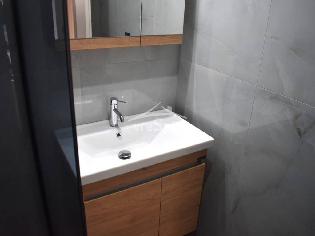 ΑΠΟΨΗ ΛΟΥΤΡΟΥ