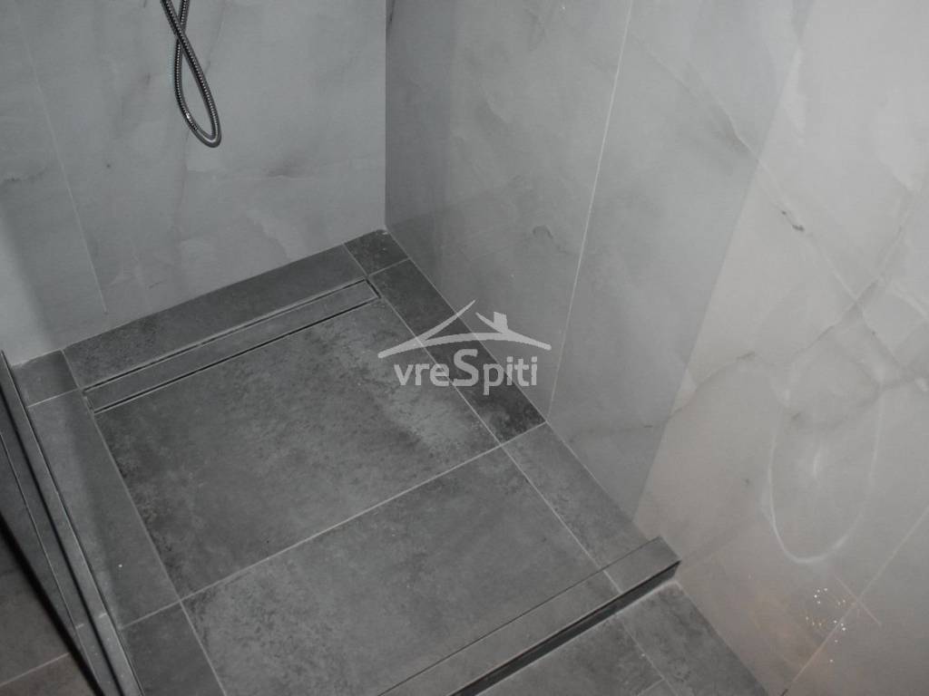 ΚΑΜΠΙΝΑ ΛΟΥΤΡΟΥ