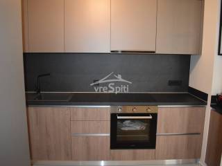 ΑΠΟΨΗ ΚΟΥΖΙΝΑΣ ΑΠΌ ΤΟ ΥΠΝΟΔΩΜΑΤΙΟ