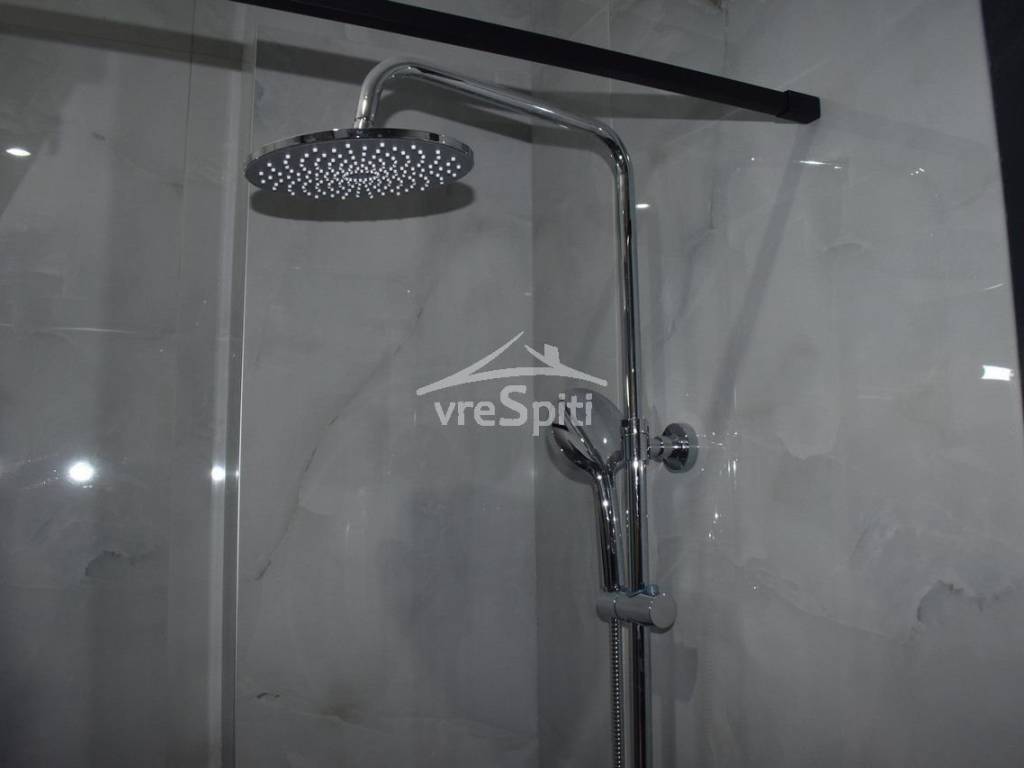 ΚΑΜΠΙΝΑ ΛΟΥΤΡΟΥ