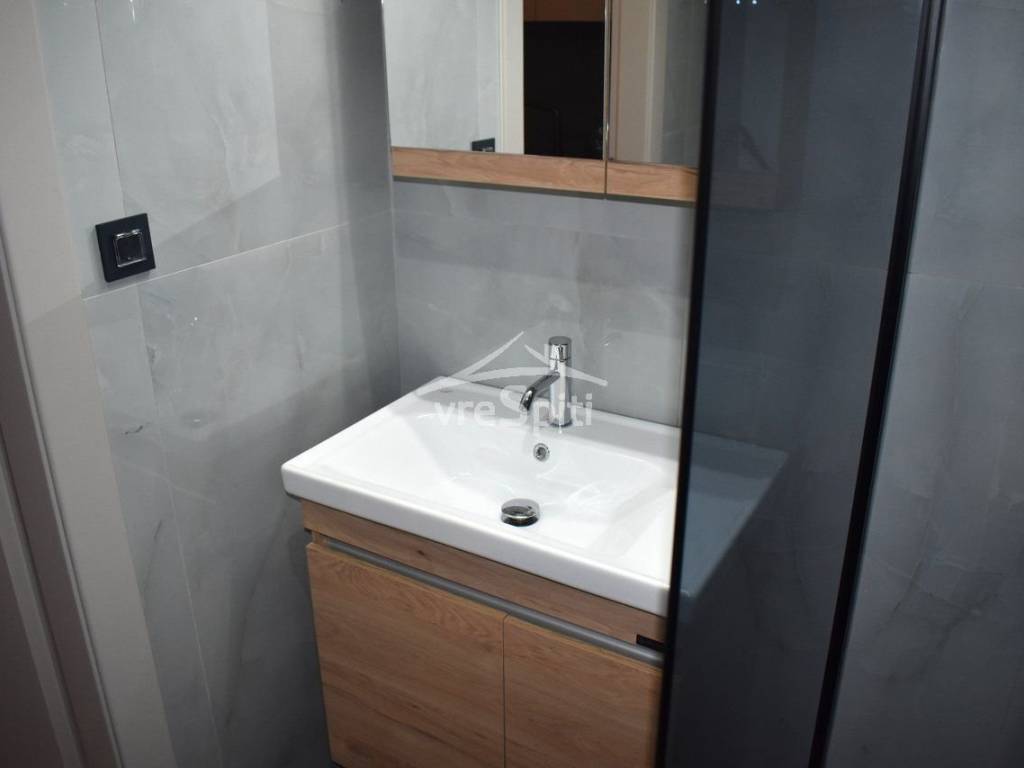 ΑΠΟΨΗ ΛΟΥΤΡΟΥ