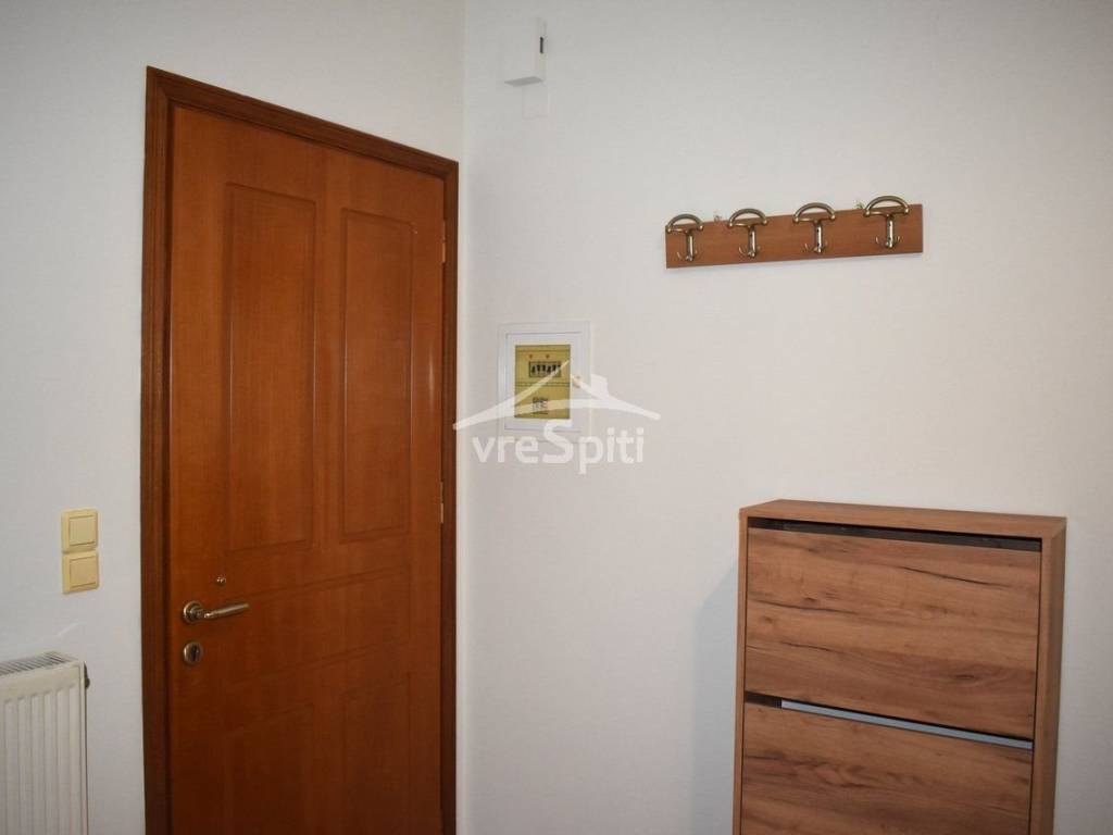 ΑΠΟΨΗ ΣΑΛΟΝΙΟΥ-ΕΙΣΟΔΟΣ ΟΙΚΙΑΣ