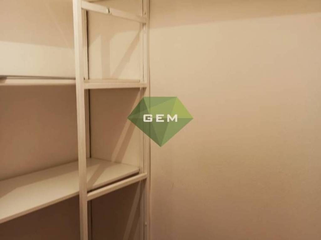 Αποθήκη-ντουλάπα